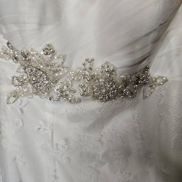 David's Bridal WG3436 Strapless Bridal Gown With Embellishments Sz Zero NWT - Picture 6 of 11